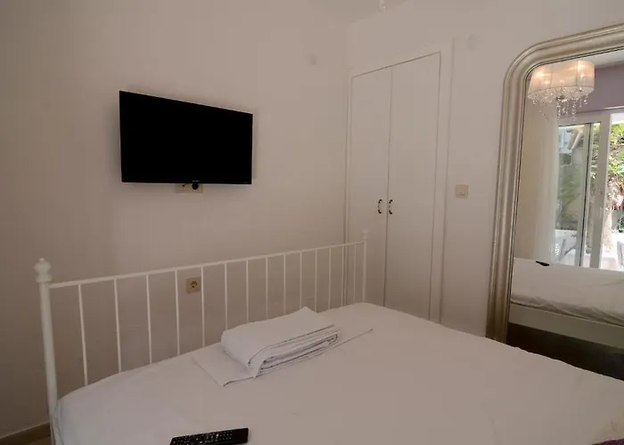 Kiraz Cicegi Butik * 阿奇亚卡